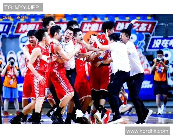 武汉足球队的奋斗与荣耀：一段不平凡的突破之路纪实